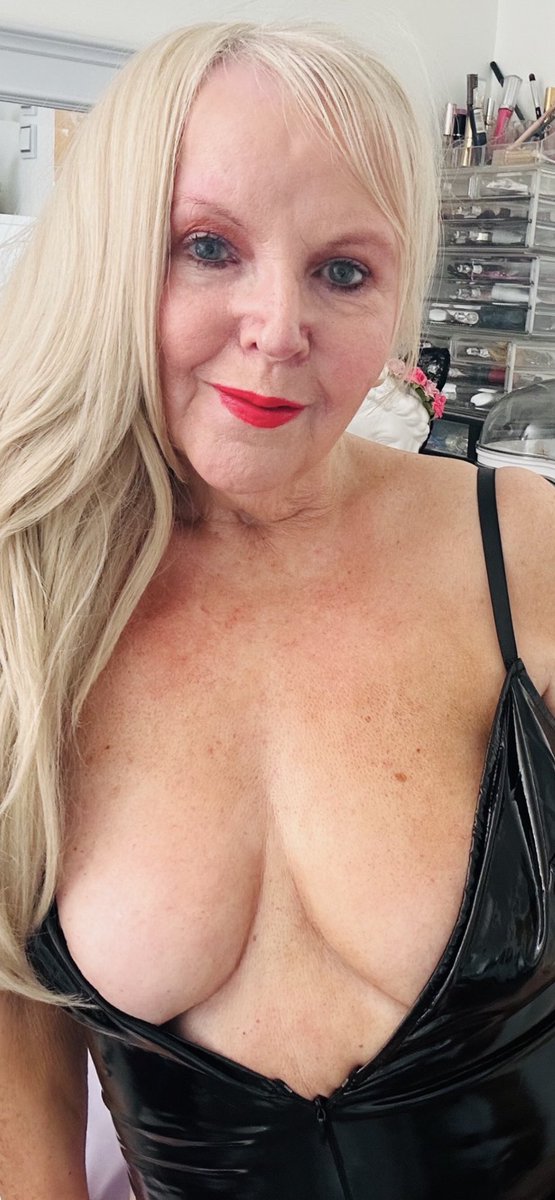 Liz irvine tweet media