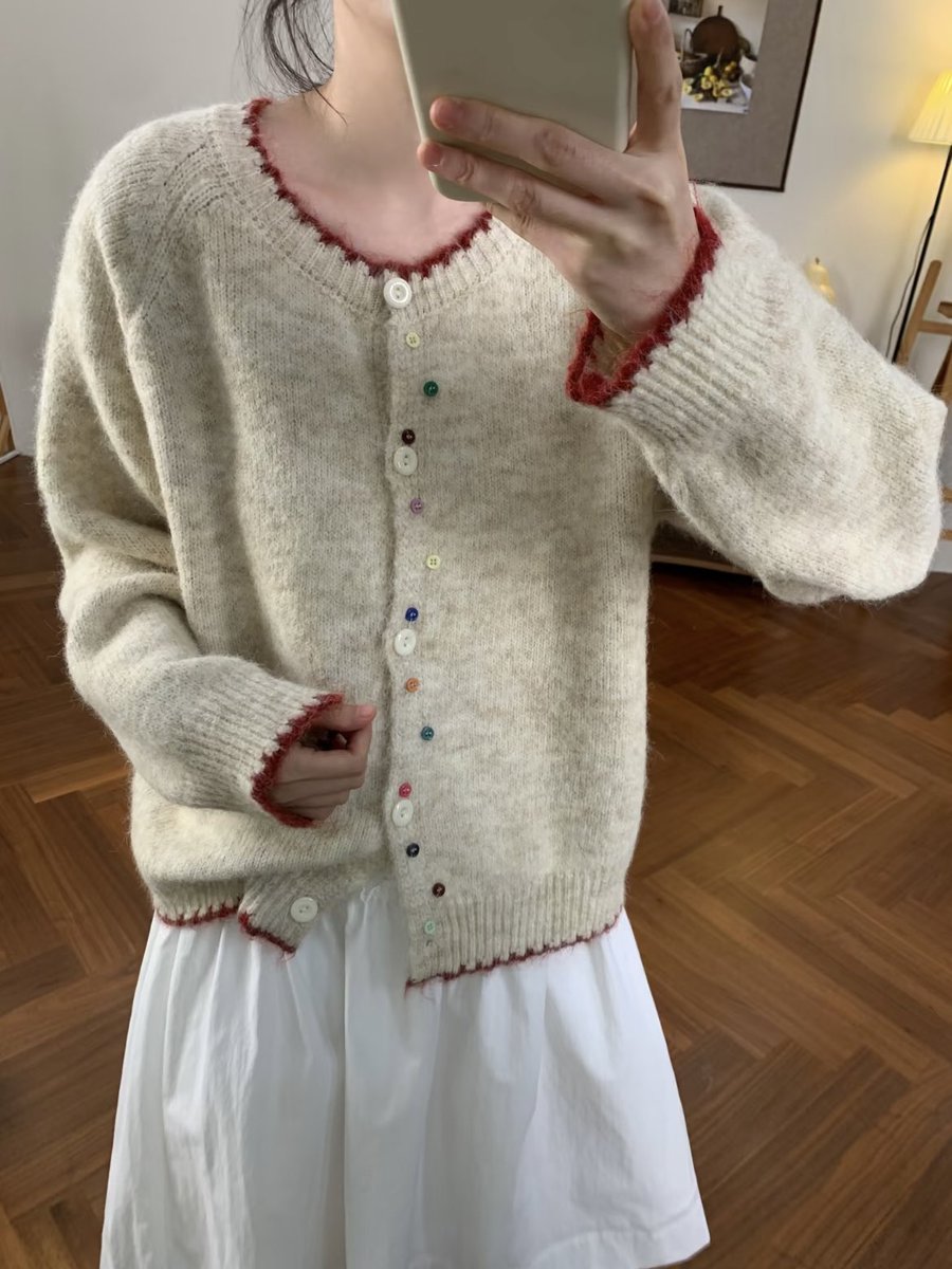 uvalvie's tweet photo. the colorful buttons stole my heart 🥹✨ https://t.co/IYXRQhTtYX