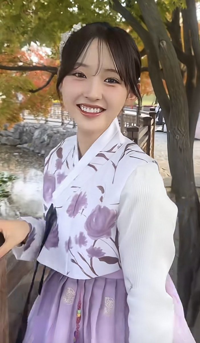 mintohzs's tweet photo. 紫の韓服💜似合ってて可愛かったな✨二人でゆっくり韓国とか行ける時間があったらな、違う出逢い方でそしてアンチが居なければそんな時間もあったのかな👫🚢ドラえもんをプレゼントしたい🎁💐✨#nonnon_rinon #きんりの https://t.co/LytR0aAuK9