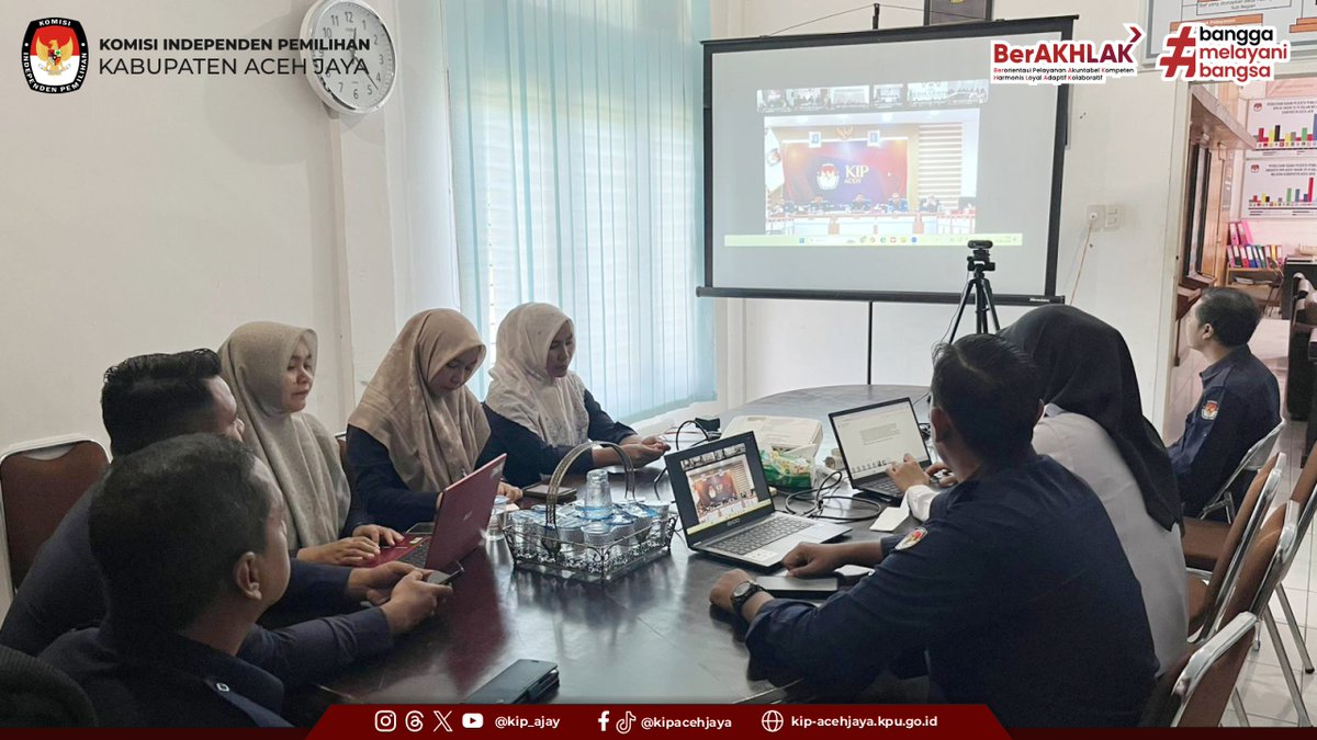 kip_ajay's tweet photo. #TemanPemilih, Komisi Independen Pemilihan Kabupaten Aceh Jaya mengikuti Rapat Pembinaan dan Evaluasi Kinerja Jabatan Fungsional di Lingkungan Sekretariat Kip Aceh dan Sekretariat KIP Kabupaten/Kota Tahun 2026 secara daring oleh KIP Aceh yang dilaksanakan pada 23 Juni 2026. https://t.co/mBqGkEXysF