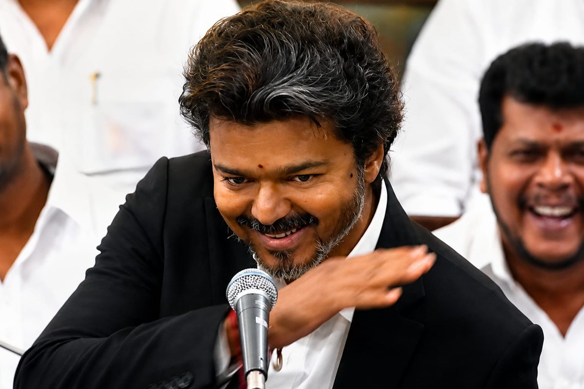 feartheroutine's tweet photo. முதல்வருக்கு பேசத் தெரியாதா என்று பேட்ச் அணிந்து வந்தவர்கள்...
முதல்வர் பேச ஆரம்பித்ததும் தங்கள் வேஷங்கள் கலைந்ததால் 
எதிர்ப் பேச்சின்றி ஓடினார்கள்! 

தமிழ்நாடு சட்டமன்றத்தில் 
நம் மாண்புமிகு முதலமைச்சர் அவர்களின் தரமான
சம்பவம்!

Tweet by Honorable Minister @arunraajkg avargal https://t.co/tiLkkQihv0