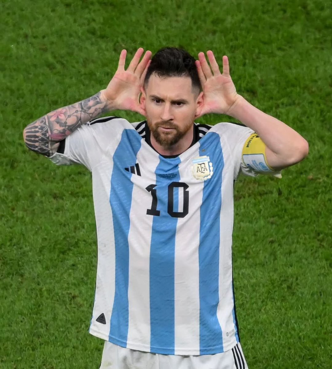 Lfc_ola_'s tweet photo. 🚨José Mourinho on Messi and Argentina: “It’s easy to win back-to-back World Cups when 90% of the refereeing decisions go in your favor. It happened in 2022, and it’s happening again. When you are the only country getting favorable penalty decisions in almost every match, the trophy is practically handed to you.
But it doesn’t just start in the knockout rounds; it starts on day one. FIFA always ensures Messi is protected with the easiest possible group stages. While European giants are tearing each other apart in the groups of death, Argentina is given a VIP pass against teams that look like they belong in a pre-season friendly. This isn’t football merit; it’s a perfectly rehearsed marketing campaign where the script is written before the tournament even begins.”