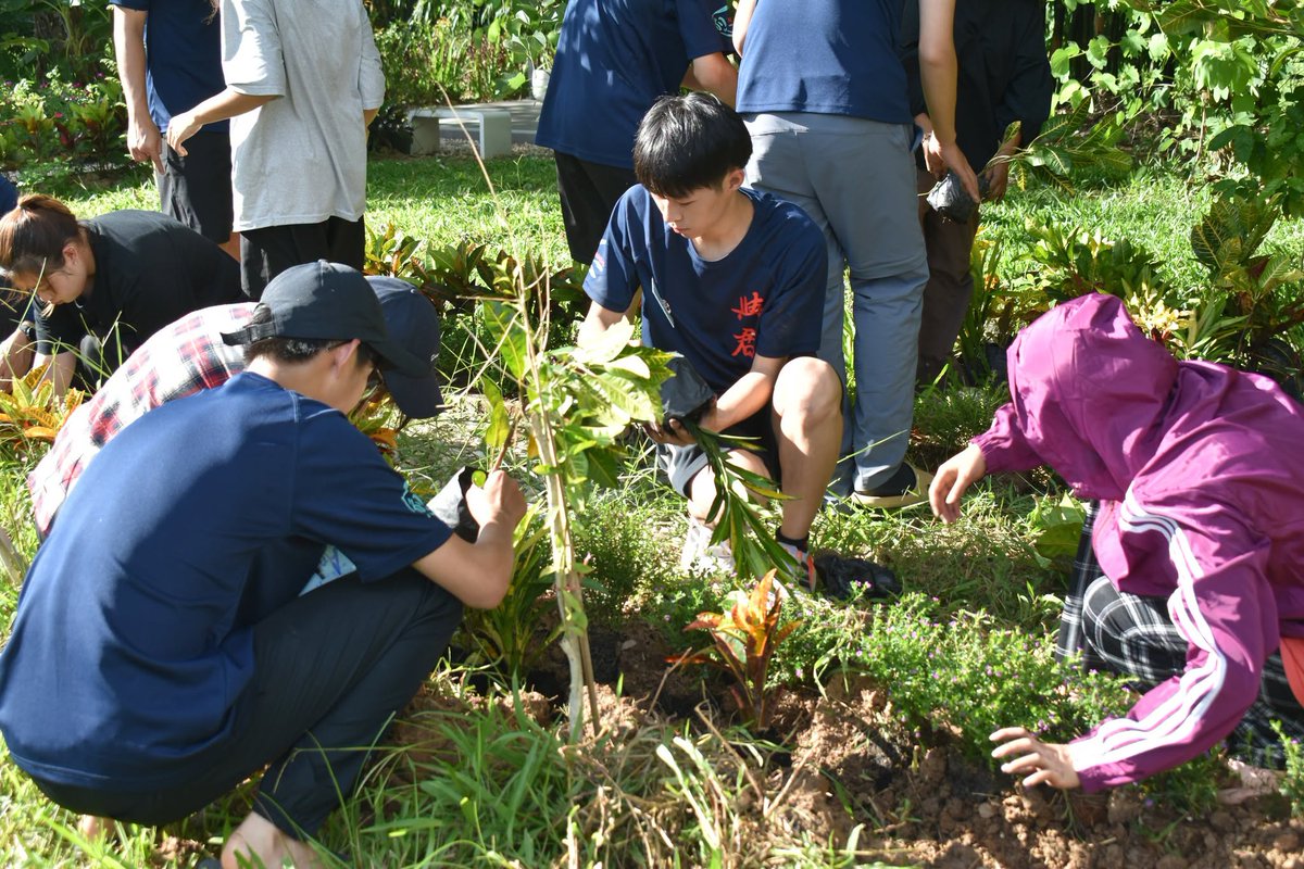 jcapsj's tweet photo. IN PHOTOS 📸🖼️: On 21 June 2026, students and staff from Wah Yan College, Hong Kong, arrived at the Xavier Learning Community in Thailand to begin “Magis Thailand 2026: A Service and Life Exposure.”

#Jesuits #JCAP #Youth #Together #Peace #MagisThailand https://t.co/nHsc1aXlUu