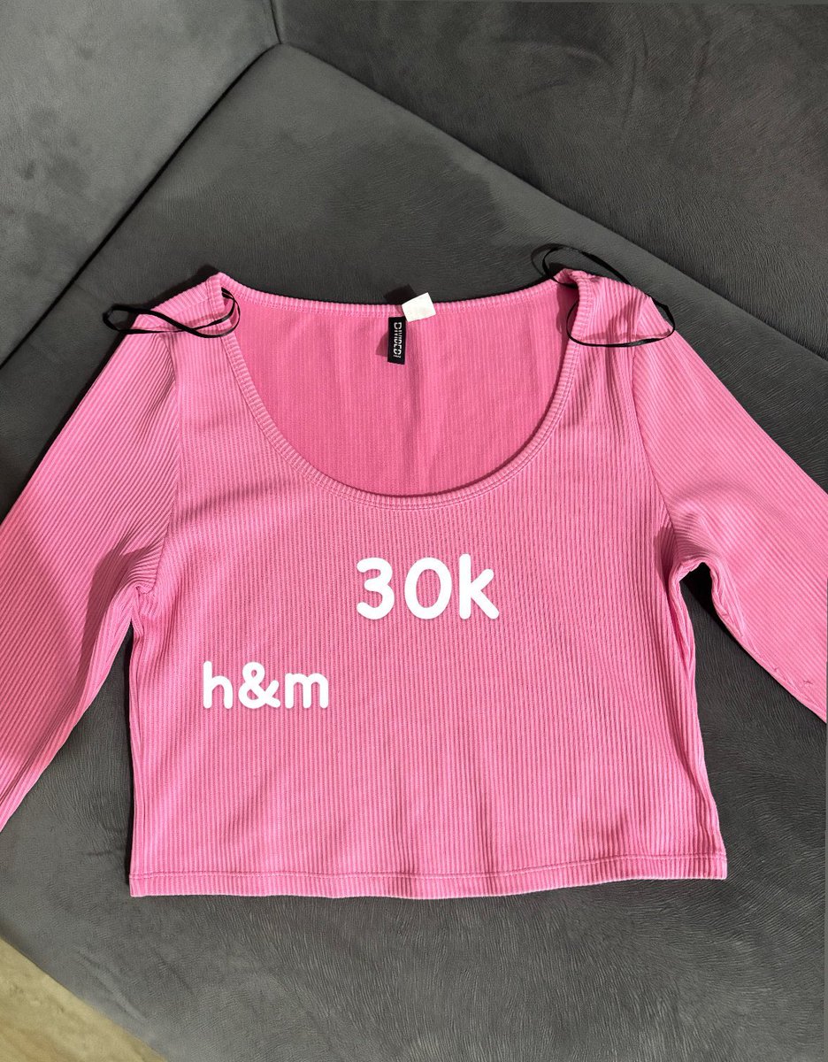 peachyberyy's tweet photo. wts atasan croptop pink h&amp;m, top hitam, kemeja pink brand max serba 30k

dom tangsel, bisa oren cod 🍊 https://t.co/iS4semYz8S