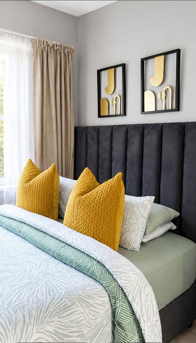 Annie_Modiba's tweet photo. Bafazi where are you buying these pillows that can fold ? Plug us hle https://t.co/J26sB89qwd