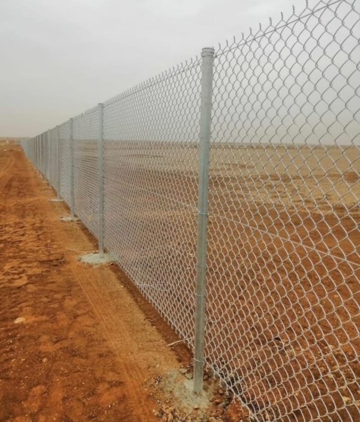 Mttt0's tweet photo. اعمال تسوير تشبيك ملاعب شبوك اراضي اسوار سياج معدني فنس شبك مجلفن 
0557277510 https://t.co/yWniUyrK9p