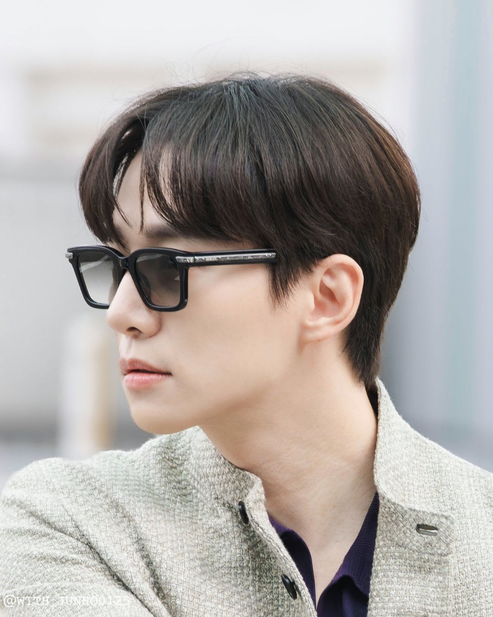 with_junho0125's tweet photo. 표정부자💛

260622 인천✈️파리
#이준호 #LEEJUNHO 
#O3collective https://t.co/4pNzpRHj1m