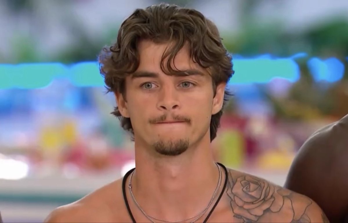 LanisInterlude_'s tweet photo. Not picking him made me realize Love Island is for shits and giggles https://t.co/GIYFnDFUbz