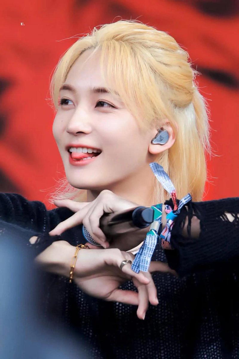 aTwoELF's tweet photo. #아이고야_30일_카운트다운 D-3

일상 속, 정한이가 가장 보고싶은 순간은?

콘서트 때... 다른 멤버들 무대 하는 거 보면서 '정한이도 같이 있었으면 얼마나 좋았을까...' 하는 생각이 자꾸만 들더라고요... 
드디어 D-3!!! 진짜 곧 돌아온다 정한아 ㅠㅠ https://t.co/HyqgGSmRJT