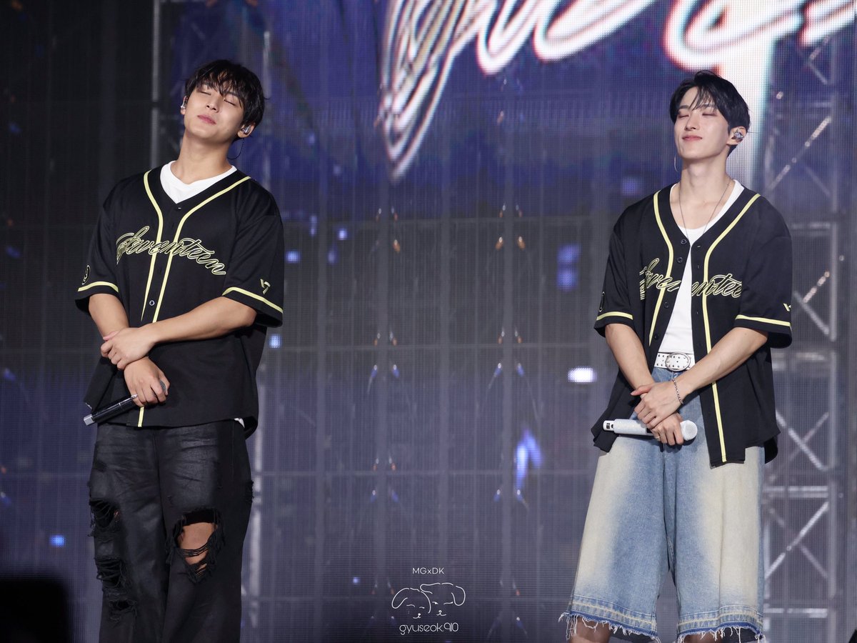 gyuseok_910's tweet photo. 260621 caratland

Love in Your Eyes

#奎碩 #gyuseok #규겸 #seokgyu #gyukyeom #ギュソク
#SEVENTEEN #세븐틴
#珉奎 #민규 #MINGYU #ミンギュ #mg
#碩珉 #도겸 #DOKYEOM #ドギョム #dk https://t.co/iJD8nR2sGb