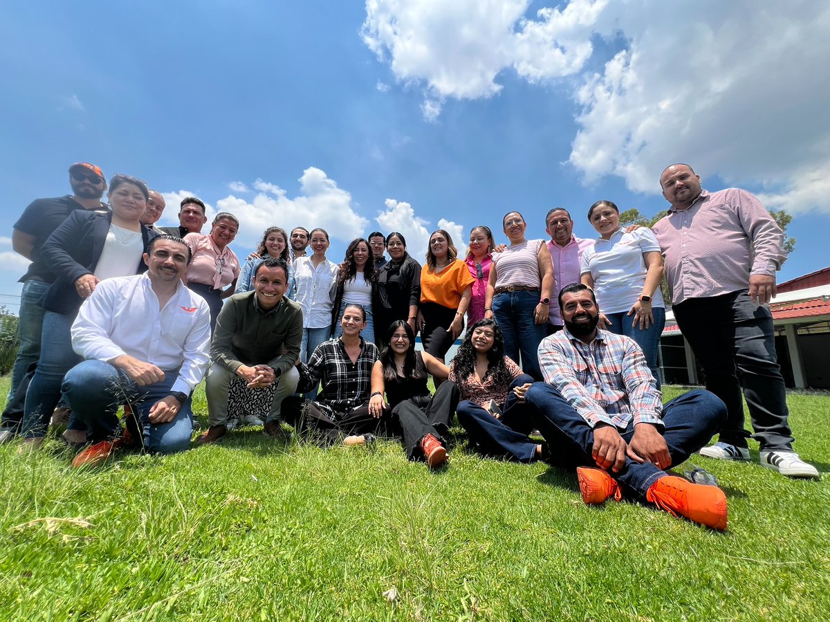 yulmarocha's tweet photo. En Salamanca me reuní con coordinadoras y coordinadores municipales para fortalecer el trabajo de Movimiento Ciudadano en todo #Guanajuato.

🧡 Súmate a construir el futuro de Guanajuato. https://t.co/tvECg49Gnp