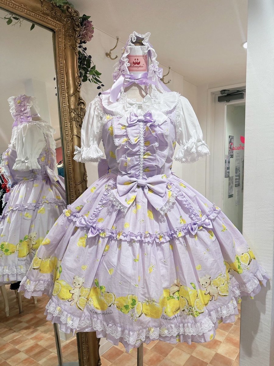metamorofficial's tweet photo. 🎀好評発売中🎀
Dreaming heart♡Lemon
https://t.co/vvWTfsKjwe

みずみずしいレモンとあそぶくまちゃんたち♡
ご好評を頂いたプリントがリニューアル！

軽やかで薄手な綿の生地になって登場です♪
暑い日にも涼しくお召しいただけますよ♡

楽天市場店
https://t.co/qfrfNbprft https://t.co/3faTtnxhKn