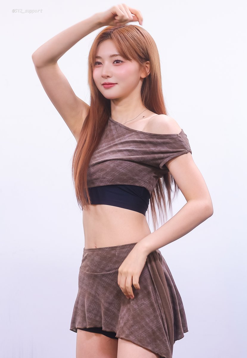 theholysoda's tweet photo. 260620 #곽연지
ぼーっとする
#Yeonji #꽥꽥단 #tripleS #트리플에스
#ASSEMBLE26 #Baby_Flower https://t.co/bo8pIqR03J