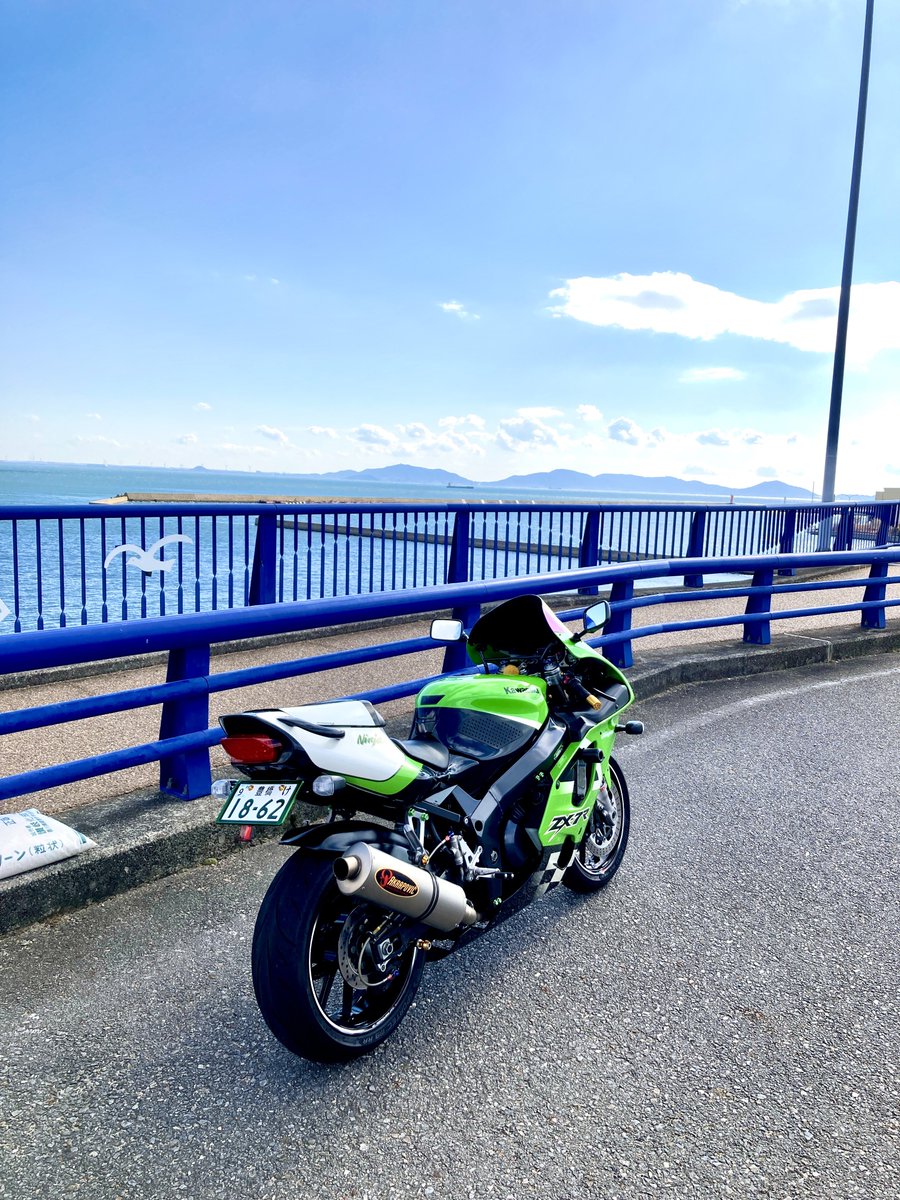 yoho84578's tweet photo. #バイクと遠く見通したかっこいい画像を貼ってね
#BLUEBRIDGE https://t.co/YYlNkgoGAR