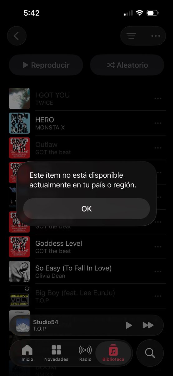 LThxn's tweet photo. @AppleMusic Qué es esto?🤨 https://t.co/fp3zoaF2xO