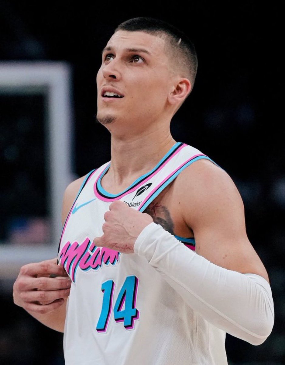 TheHoopCentral's tweet photo. FULL TRADE DETAILS:

Heat receive:
Giannis Antetokounmpo 
Bobby Portis

Bucks receive:
Tyler Herro
Kel'el Ware
Jaime Jaquez Jr.
Kasparas Jakucionis
3 first-round picks
1 pick swap
1 second-round pick

BLOCKBUSTER 

(via @ShamsCharania) https://t.co/g5fpadRy6x