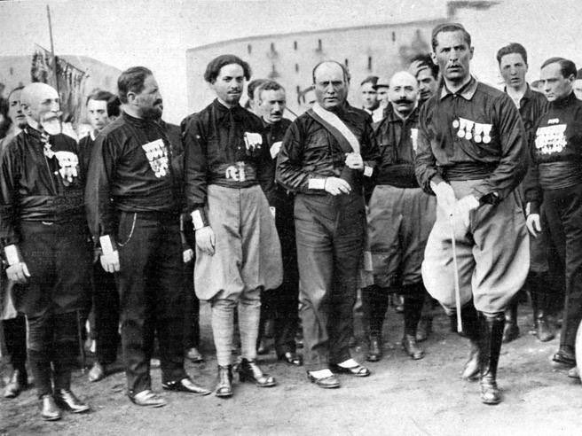 YungFascist's tweet photo. I love blackshirt uniforms https://t.co/8a0YaAHouQ