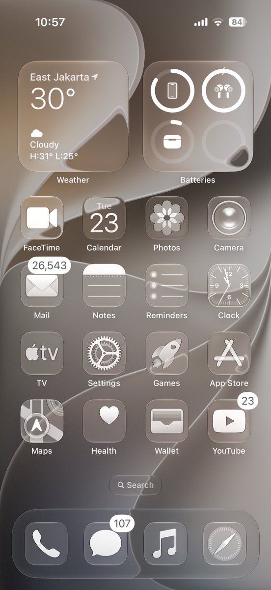 sondesix's tweet photo. I swear that Liquid Glass looks even better on iOS 27 Dev Beta 2.

And my iPhone also performs smoother this time. https://t.co/oKxKKdYC3g
