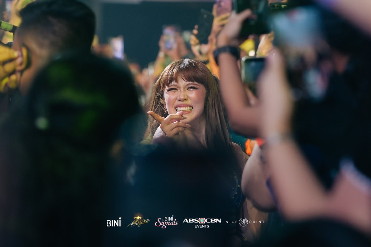 maloifansupport's tweet photo. To our dearest Lucky,

As you embark on the first leg of your Signals World Tour, we wish nothing but smooth travels, good health, and a peaceful, resilient state of mind. May every stage bring new opportunities, unforgettable experiences, and moments that remind you of why you started this journey in the first place.

You truly shine the brightest when you’re on stage. There is something so captivating about watching you perform—your passion, confidence, and happiness radiate through every movement, every smile, and every note. Seeing you do what you love is a gift in itself.

We will always be here, cheering you on every step of the way. We will be your loudest cheerleaders as you continue reaching for your dreams and the dreams you share with your sisters.

Nandito lang kami habang isa-isa mong inaabot ang mga pangarap ninyo. Katabi mo kami hanggang dulo—sa bawat entablado, sa bawat tagumpay, at sa bawat bagong kabanata ng inyong paglalakbay. 

We luck you, Lucky. 

𝘛𝘰𝘥𝘢𝘺, 𝘵𝘰𝘮𝘰𝘳𝘳𝘰𝘸, 𝘢𝘯𝘥 𝘧𝘰𝘳 𝘢𝘴 𝘭𝘰𝘯𝘨 𝘢𝘴 𝘺𝘰𝘶 𝘤𝘩𝘰𝘰𝘴𝘦 𝘵𝘰 𝘤𝘩𝘢𝘴𝘦 𝘺𝘰𝘶𝘳 𝘥𝘳𝘦𝘢𝘮𝘴, 𝘺𝘰𝘶’𝘭𝘭 𝘢𝘭𝘸𝘢𝘺𝘴 𝘩𝘢𝘷𝘦 𝘢 𝘩𝘰𝘮𝘦 𝘪𝘯 𝘰𝘶𝘳 𝘩𝘦𝘢𝘳𝘵𝘴. 💛🍀

#BINI_Maloi @bini_maloi