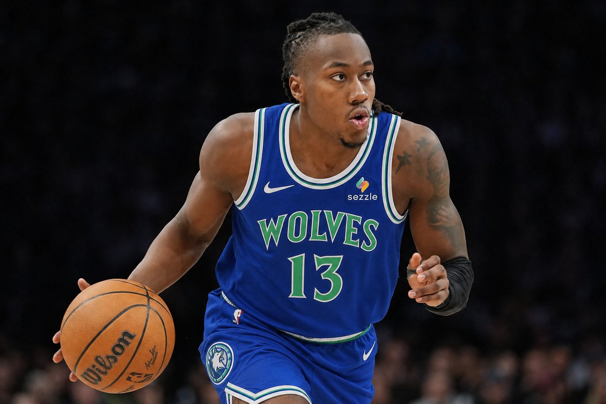 BullsMuse_'s tweet photo. Ayo Dosunmu is headed back to Minnesota on a five-year, $112M deal, per ESPN.

The Timberwolves made it a priority to keep him after a huge postseason, and now the Chicago native gets paid with a player option in year five.

From Morgan Park to big money — salute to Ayo. 🖤 https://t.co/Yt9SwEMjTI