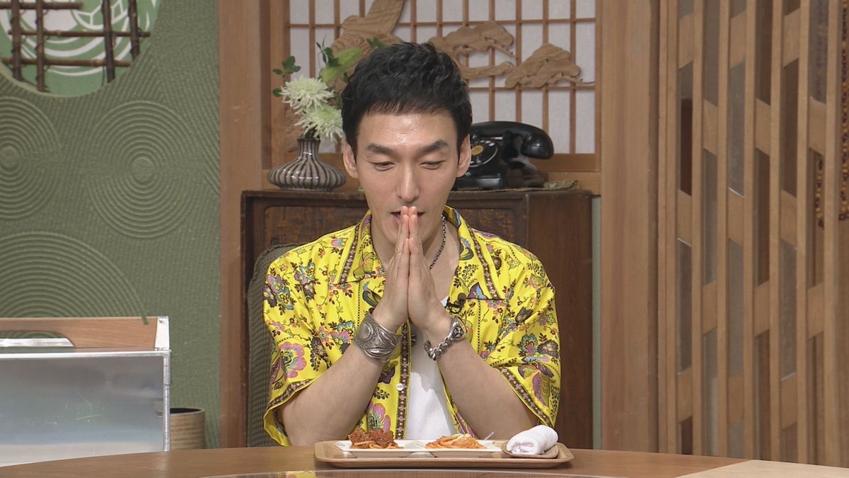 usakame_ytv's tweet photo. 次回の#うさかめ をちょい見せ🤏

ミートソースパスタ対決🍝

ミシュラン1つ星シェフの
トマトジュースソースレシピ🍅
🆚
納豆と炊飯器…さらに秘策が⁉️
#納言 #薄幸 の奇想天外レシピ🌀

6月28日（日）
ひる0時35分〜放送☀️

#草彅剛 #海原やすよともこ #平愛梨 #植野行雄 https://t.co/WNjHg3jXBJ
