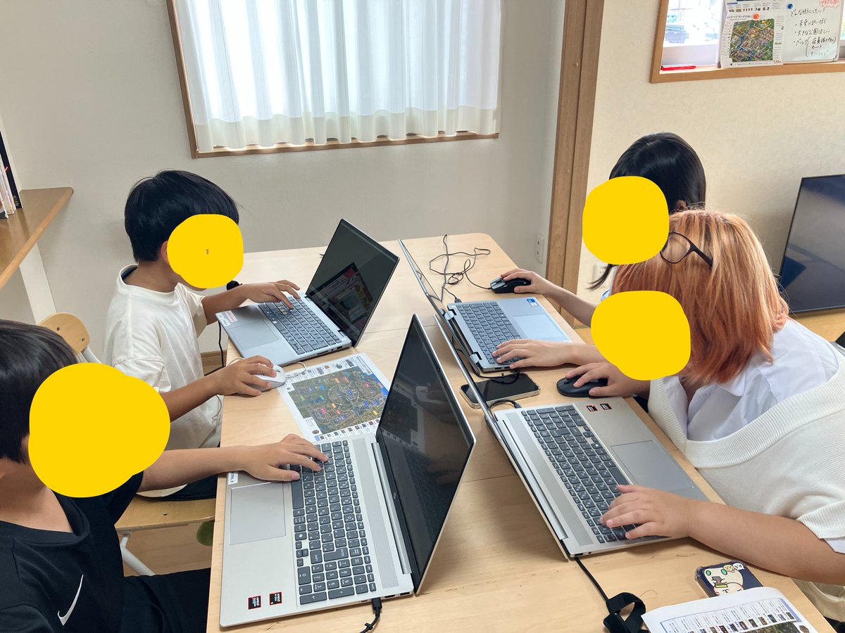 kiitos_base's tweet photo. こんにちは！キートス・ベースです。今日はマインクラフトで街づくりをしました。意見を出し合ってAIにまとめてもらい、設計図を作りました。
#キートス・ベース #不登校　#不登校支援 https://t.co/HtDneJRlnX