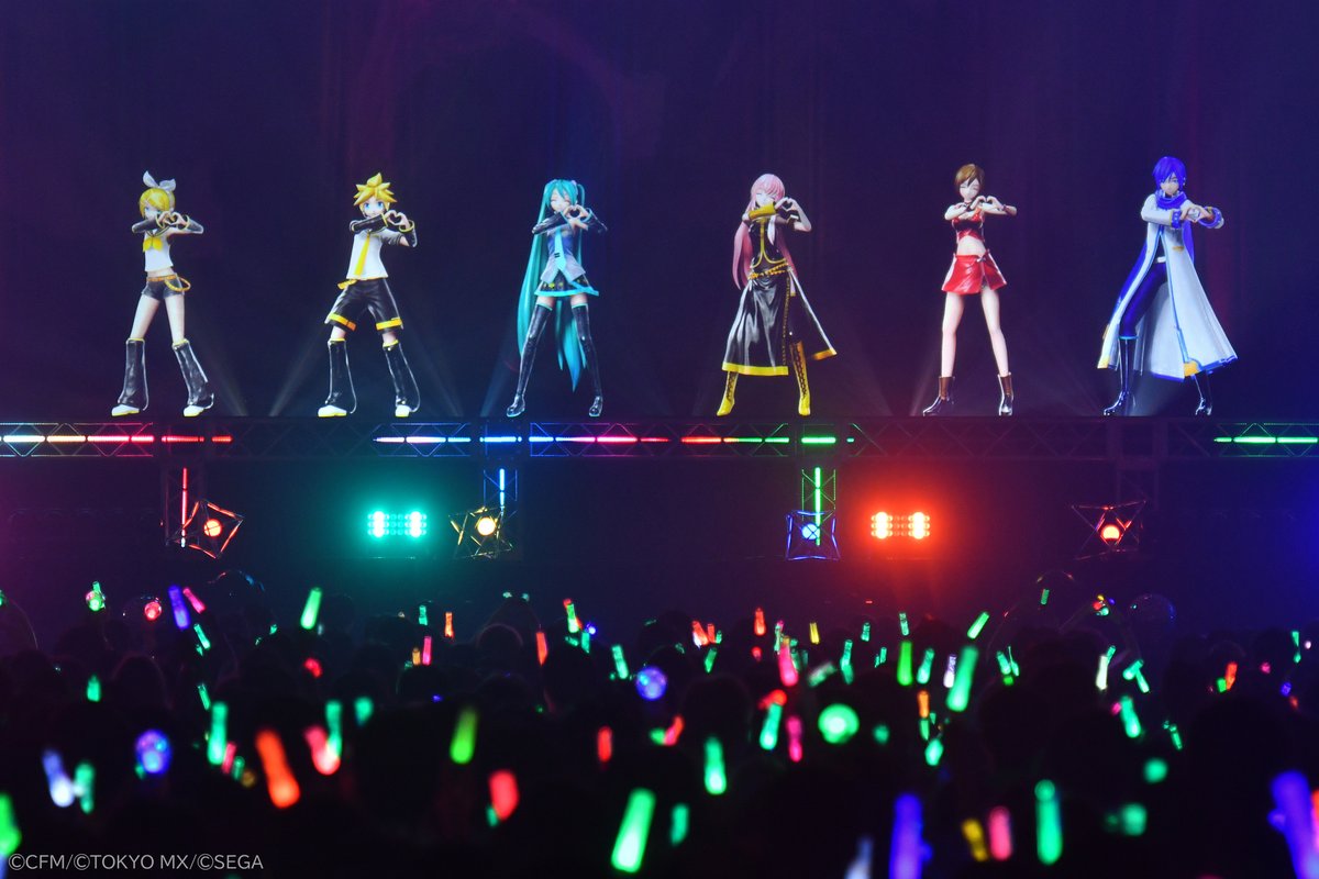 magicalmirai's tweet photo. 🌻このあと🌻
初音ミク「マジカルミライ 2026」HAMAMATSUのライブ・企画展チケットの一般販売は、このあと【7月4日(土)正午】から！

ライブの対象チケットは指定席、着席指定席！
ライブチケットと企画展チケットはそれぞれ単体での販売で、先着順となります✨

🔽詳しくは公式WEBサイトをチェック！
https://t.co/xuW0oaCC94

まだチケットを手に入れていない方はお忘れなく！

※WEB受付のみ
※予定枚数に到達次第受付終了
※写真は前回開催時のものです

 #マジカルミライ2026 #初音ミク #鏡音リン #鏡音レン #巡音ルカ #MEIKO #KAITO