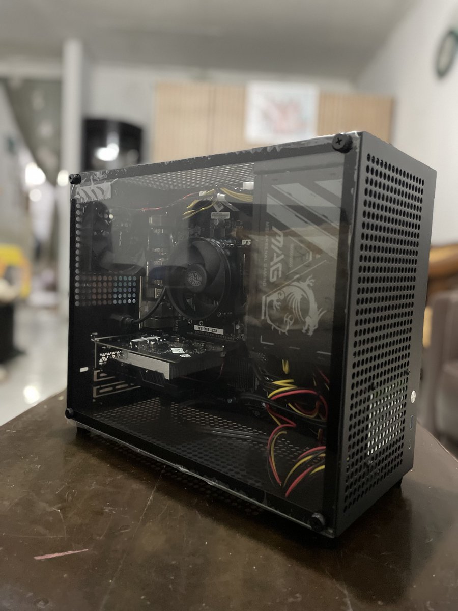 kensdhr_'s tweet photo. WTS PC Gaming Low Watt – Cuma 100W Aja!
✅PART BARU &amp; BERGARANSI
🔹SPESIFIKASI ADA DI GAMBAR
💲HARGA: Rp5.000.000,- 

#pcgaming #wts #wtspc #pcgamingshow #pc #gaming #nvidia https://t.co/bj6EXCiN8w