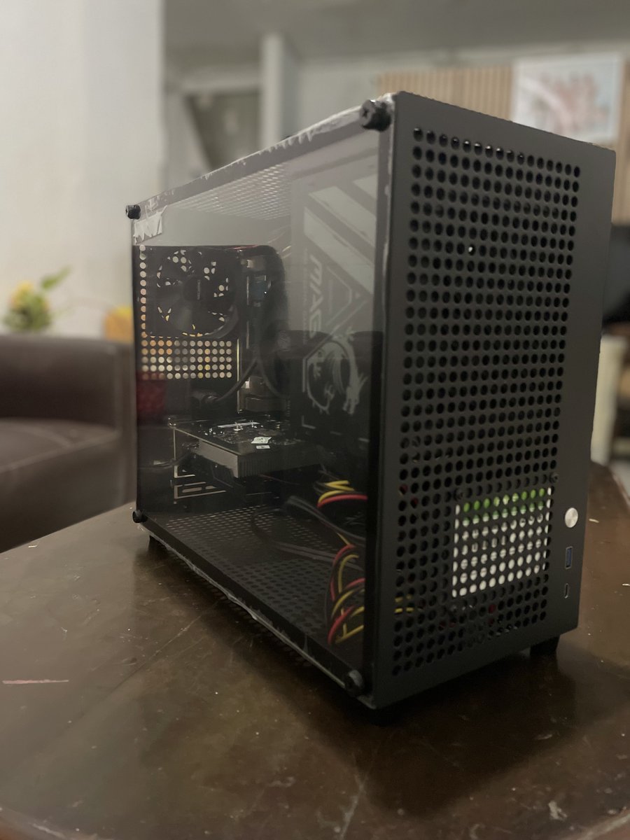 kensdhr_'s tweet photo. WTS PC Gaming Low Watt – Cuma 100W Aja!
✅PART BARU &amp; BERGARANSI
🔹SPESIFIKASI ADA DI GAMBAR
💲HARGA: Rp5.000.000,- 

#pcgaming #wts #wtspc #pcgamingshow #pc #gaming #nvidia https://t.co/bj6EXCiN8w