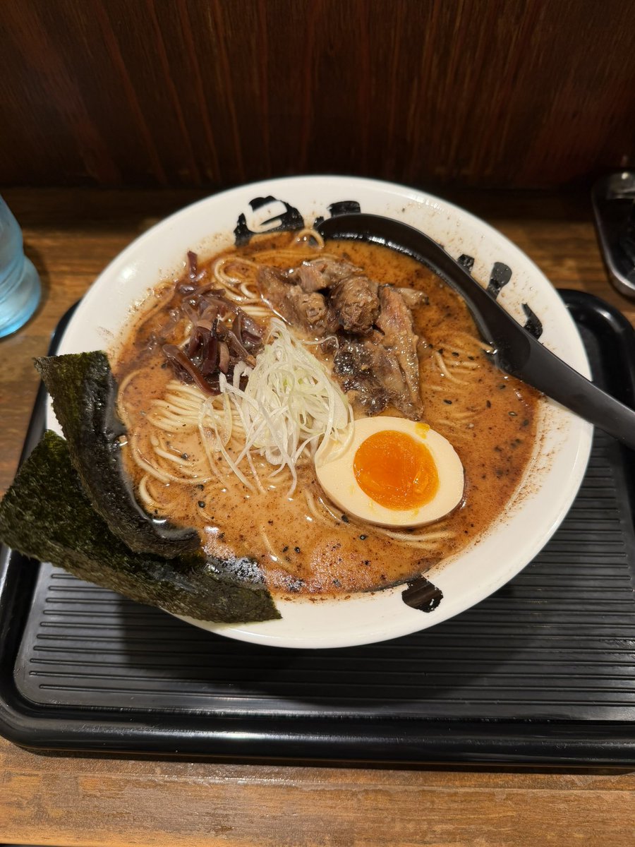 centuria96's tweet photo. 今日は熊本ラーメン、おっぺしゃんのおっぺしゃんラーメン😋 https://t.co/suqGCLEaRV