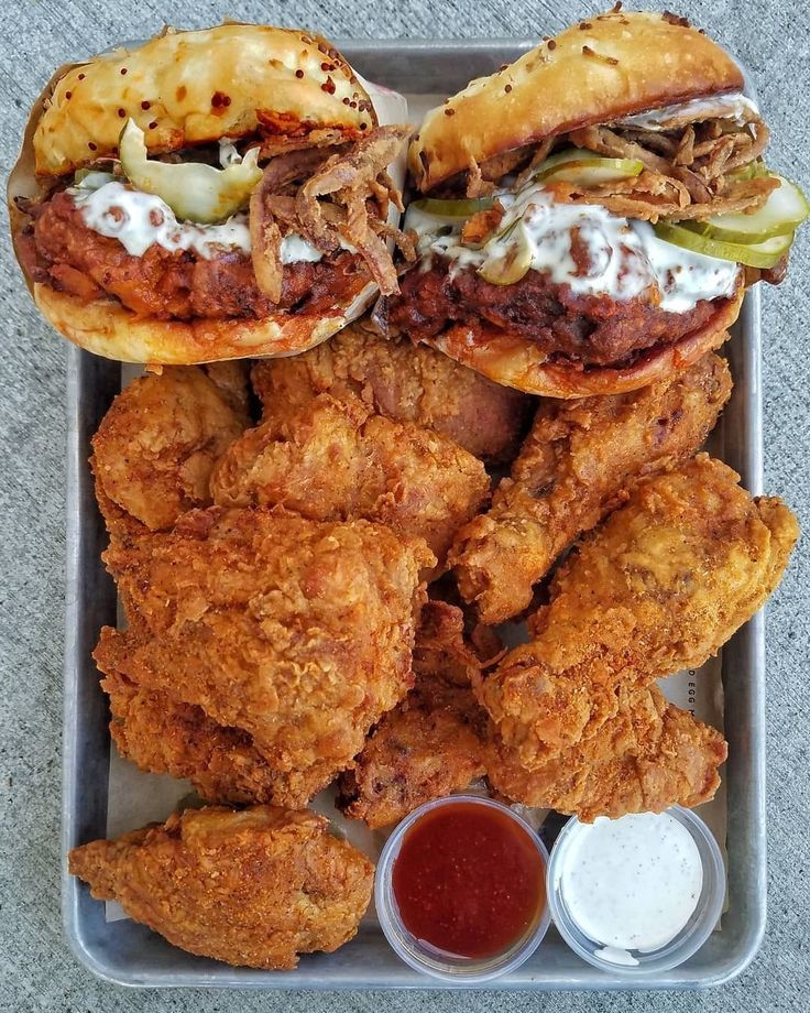 XCheef804's tweet photo. What cold drink would you pair up with this meal? https://t.co/5Rrni4Vjz6