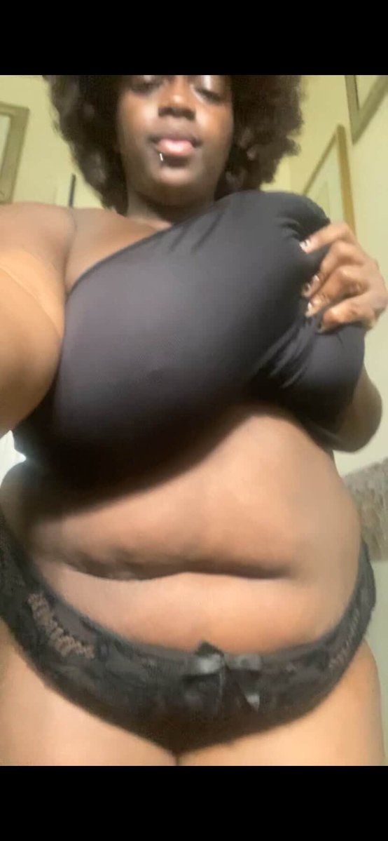 cUm4lotus's tweet photo. All u dumb piggies need to come out of hiding and buy me dinner!! No excuses 🙄 #findom #femdom #pig #ebonyteen https://t.co/Edu2RHCeb2