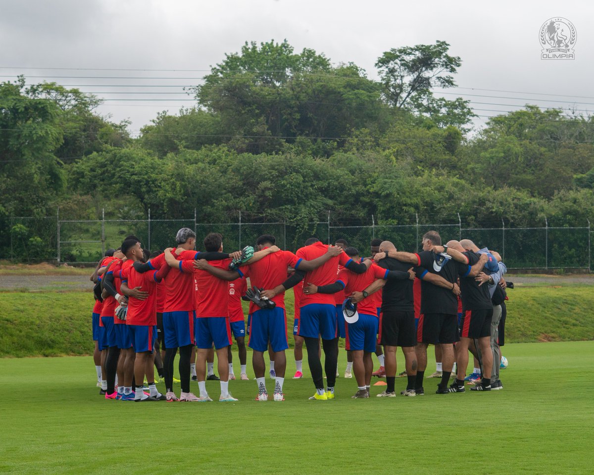 CDOlimpia's tweet photo. Unidos desde el primer día. 🦁🫂 https://t.co/KcybNtdNwA