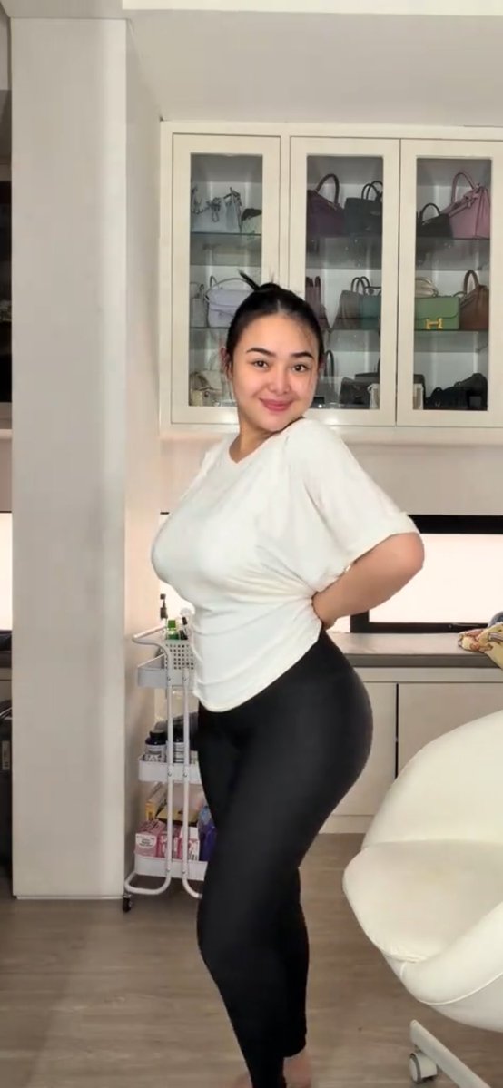 slebew_ahoy's tweet photo. Amanda manopo🤤 https://t.co/RG3oIVivGH