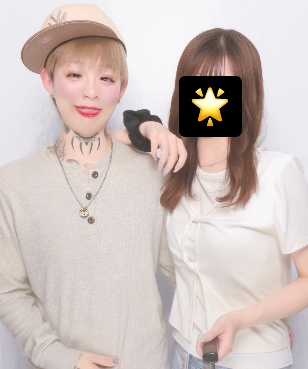seri01727's tweet photo. 彼女の変顔がおもしろすぎて大爆笑した一日でした😂 https://t.co/lgwjvsV5Dl
