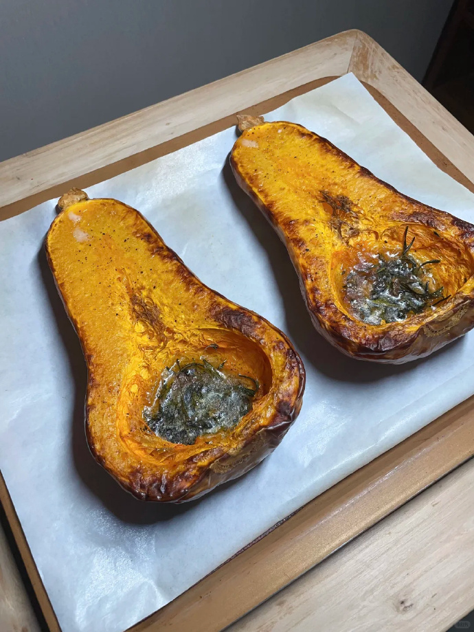 daniela30934450's tweet photo. [ Thanksgiving special: Creamy pumpkin risotto with roasted turkey u0026 spiced cranberry sauce! Limited slots today—grab yours before they’re gone! #ThanksgivingFeast]， https://t.co/PoMbzRv61V