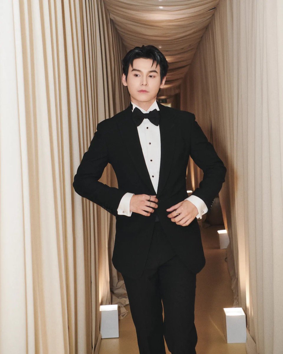 JahomeOfficial's tweet photo. [IG] ♡ Instagram post update

tb_entofficial : #JaPhachara ร่วม Gala Dinner และชมประวัติศาสตร์กว่า200ปีของเมซงน้ำหอมระดับตำนาน@guerlainในงานนิทรรศการ GUERLAIN, PERFUMER VISIONARY SINCE 1828 ครั้งแรกในประเทศไทย 

#Guerlain #GuerlainFragrance 
#LArtetLaMatiere #PerfumerVisionary https://t.co/En4bu4DPOM