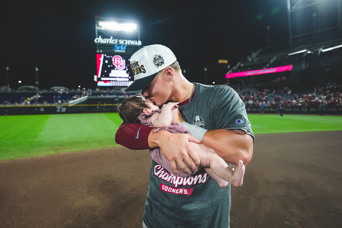 OU_Baseball tweet picture
