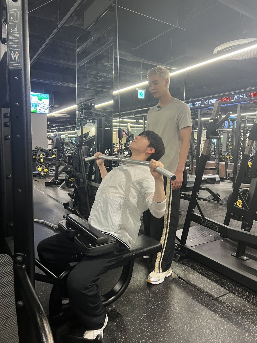 blibear's tweet photo. จอห์นนี่ลุคใหม่ แรงงงงงงงงงงงงงง🫠🫠🫠🫠🫠 https://t.co/E4FIybiUrF
