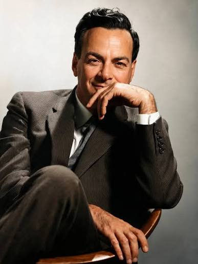 cosmosarcive's tweet photo. "Teach principles not formulas.
Understand, don't memorize."

- Richard P. Feynman https://t.co/f4DhQxv5Gx