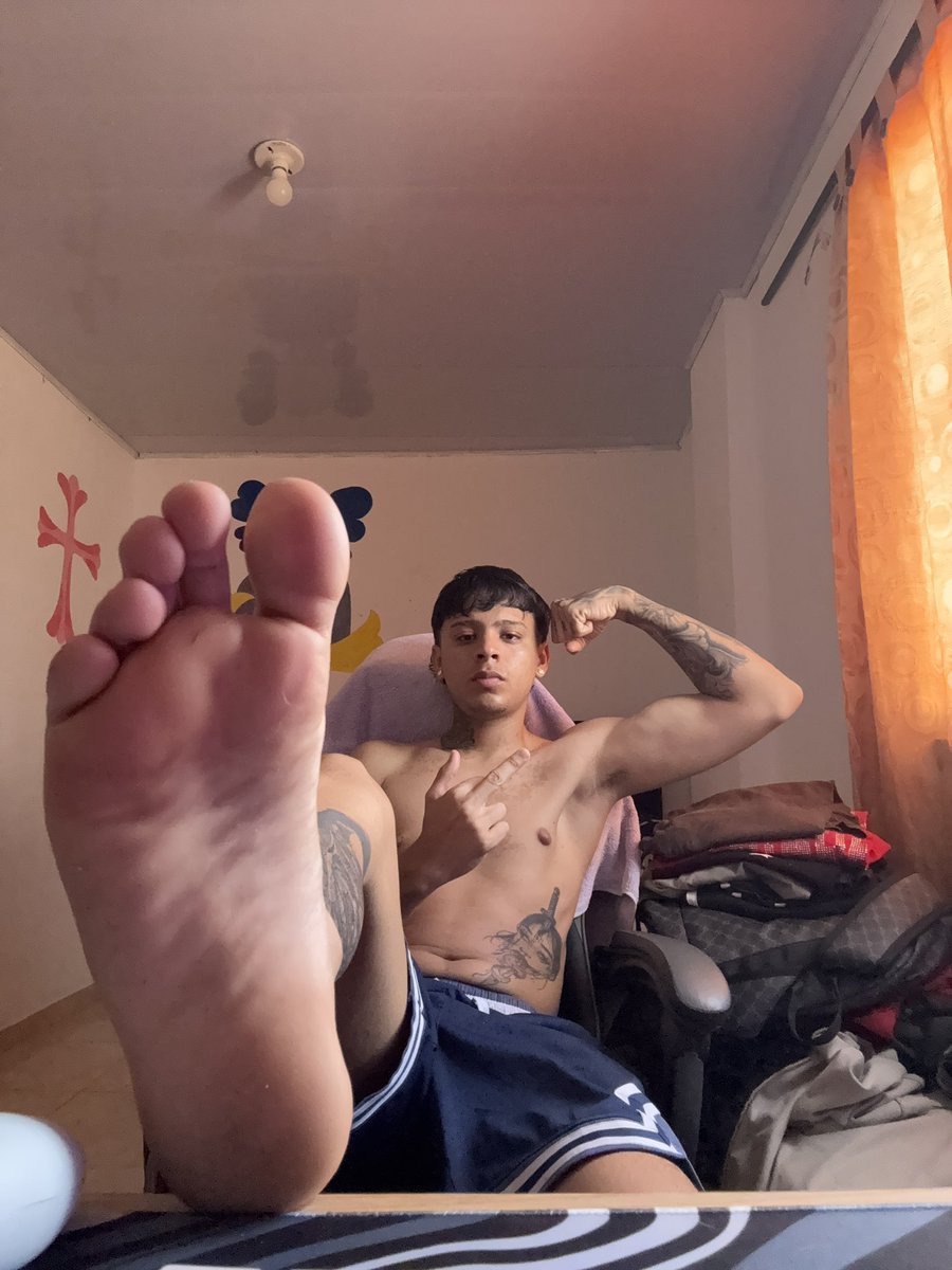 findomgodsebas's tweet photo. Real men get worshipped. Bow &amp; $end👑💰
#findom #ATM #cashmaster #cashslave https://t.co/uINgiA9Ut1