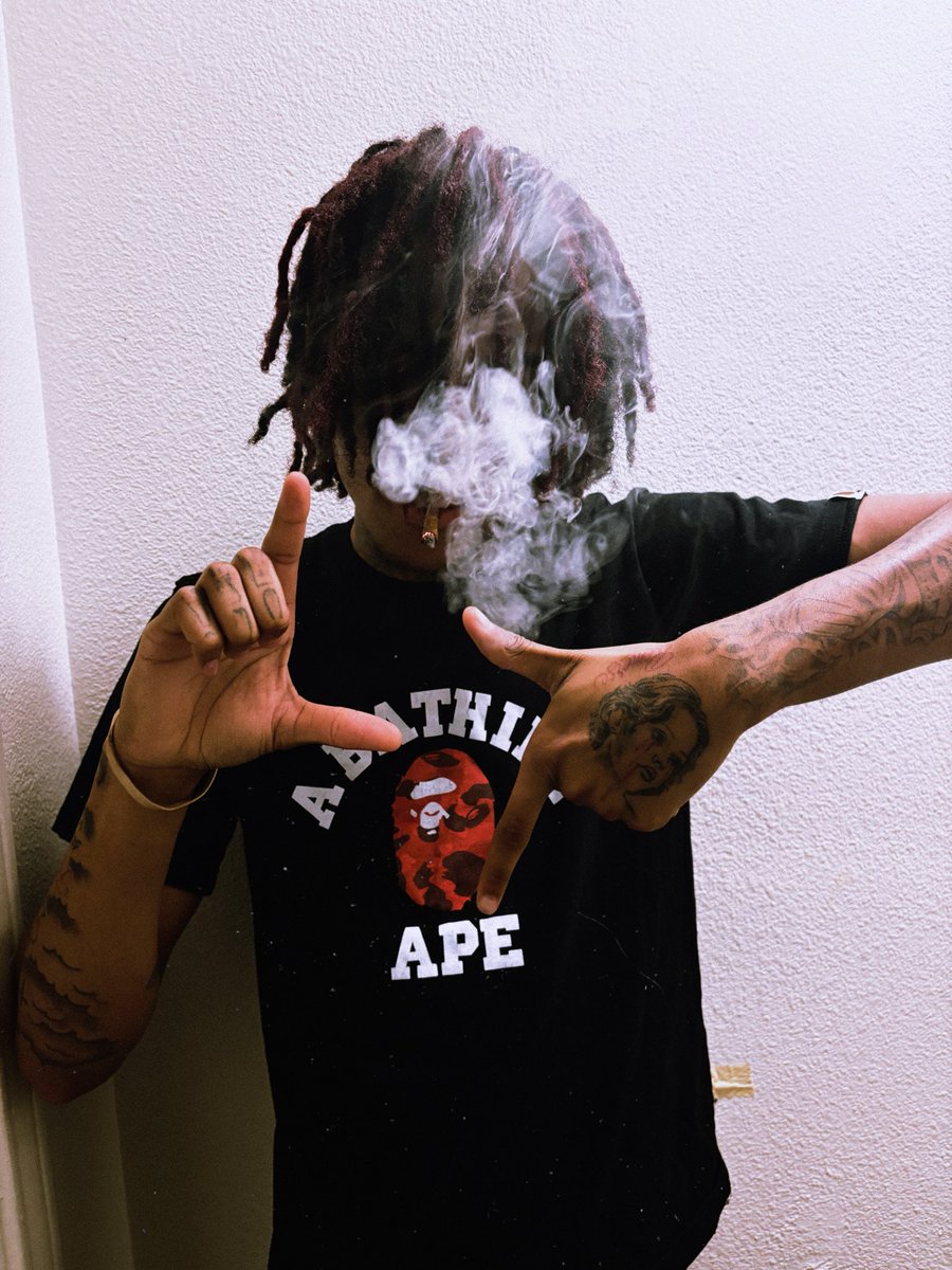 kream4funn's tweet photo. Twitter content by day, YN by night🩸🖤 https://t.co/RPU3l8WdVR