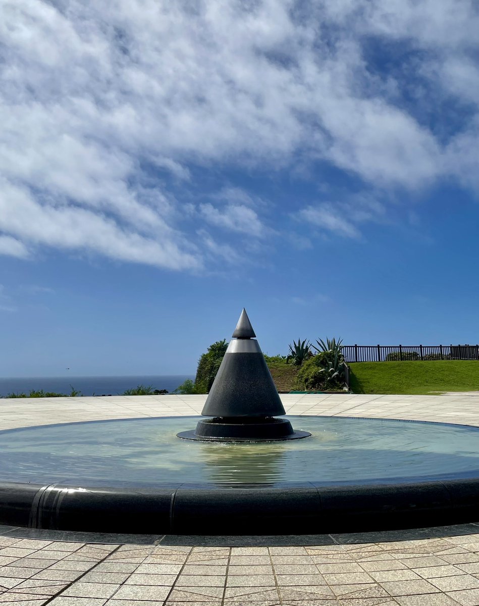 USConsulateNaha's tweet photo. Today, June 23, we pause to honor the memory of all those who lost their lives in the Battle of Okinawa. On this Irei-no-hi — Okinawa Memorial Day — we solemnly reflect on the immense sacrifice and suffering endured by so many. Their memory endures. 
 
本日6月23日、私たちは沖縄戦で亡くなられたすべての方々のご冥福をお祈りいたします。「慰霊の日」にあたり、多くの人々が経験した計り知れない犠牲と苦難に厳粛な思いを馳せ、その記憶を刻み続けます。