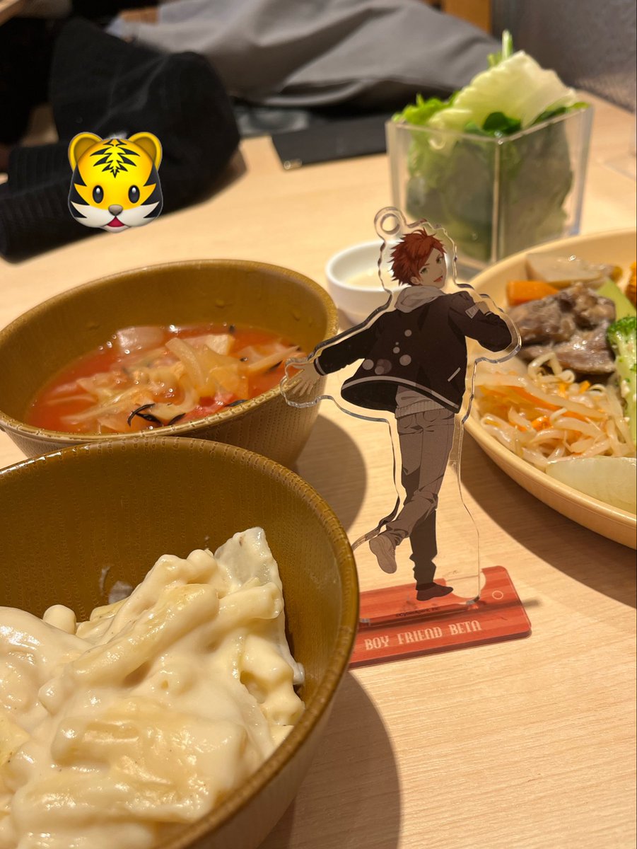 bfktm3a623's tweet photo. 壬生先輩とランチ！
いっぱい食べるキミが好き😋♡
ほら、壬生先輩の好きなグラタンある🎶
ちなみに私はにんじんが好きです🧡嫌いな食べ物はトマトです💔 https://t.co/kGjlOYzk7G