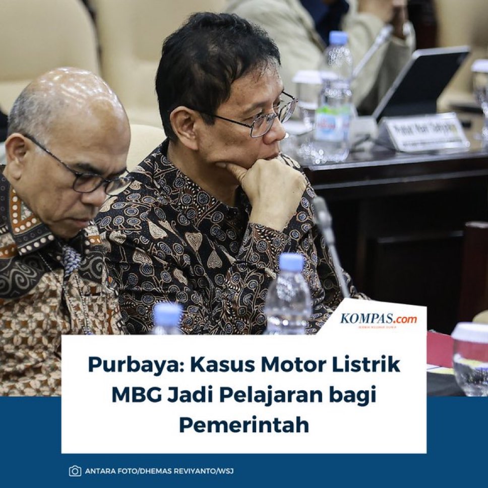 MuhadklyAcho's tweet photo. Pelajaran apa? Naskah akademiknya juga emang ga ada sejak awal kok.

Lagipula kan sudah diperingatkan sejak awal sama peneliti yg bikin studi kalo mbg ini celah korupsinya besar. Di 2024 mereka sudah mengingatkan agar tidak membentuk vendor-vendor besar. Serahkan kepada sekolah dan komunitas UMKM lokal. Tapi kan ga didengar. 

Yang ada, rente-rente dapur malah dimiliki oleh parpol, ormas, atau yayasan yang terafiliasi dengan pemerintah.

Ya ini sih bukan pelajaran.