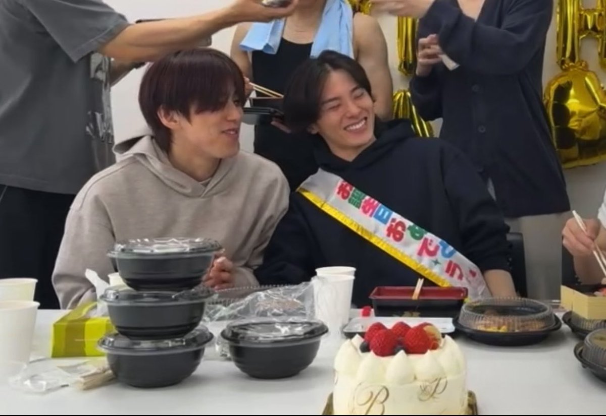 O12O623_'s tweet photo. 拓実が唯一食べたかったお寿司を食べちゃった純喜😹ｗｗｗｗｗｗｗｗｗｗｗ

「ごめん たくみぃ」の純喜も楽しそうな拓実もまとめて本当可愛い純拓😭ｗｗｗｗ https://t.co/hmV3gCdBuB