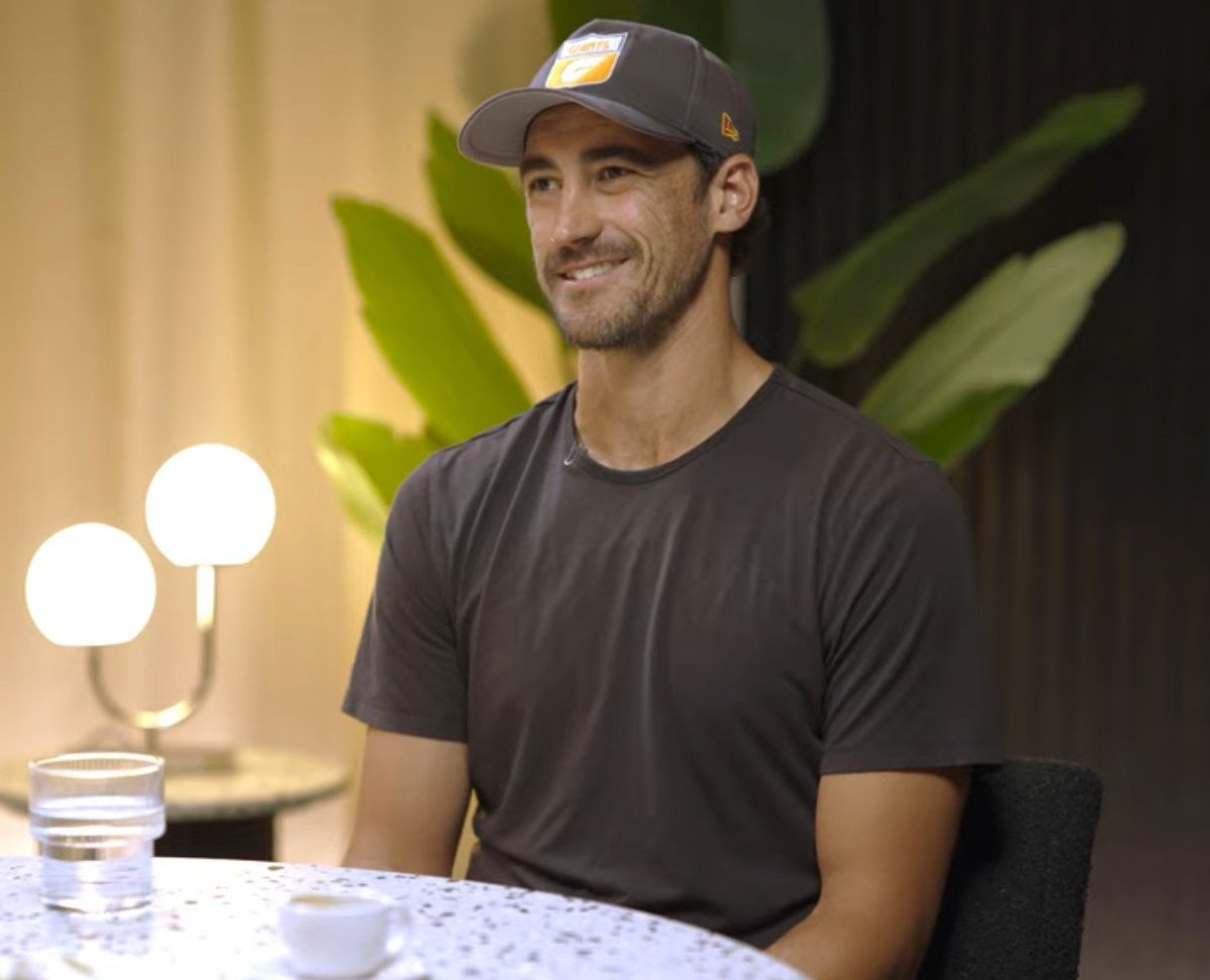 worshipVK's tweet photo. Question - We saw you and Kohli laughing a lot during the last series. What was that about? 👀

Mitchell Starc - 
"It was just a funny banter between us. I asked him "Did I bowl good?" He said "Yeah, pretty much."

Then I asked "when are you taking me back to RCB?" He laughed and said "as soon as we make a plan to ditch Hazlewood." That absolutely made me laugh. (laughs)

Later I told this to Hazlewood and he replied, "there's no way I'm letting you take my place."

They all love to play for that red and gold badge 😂❤️