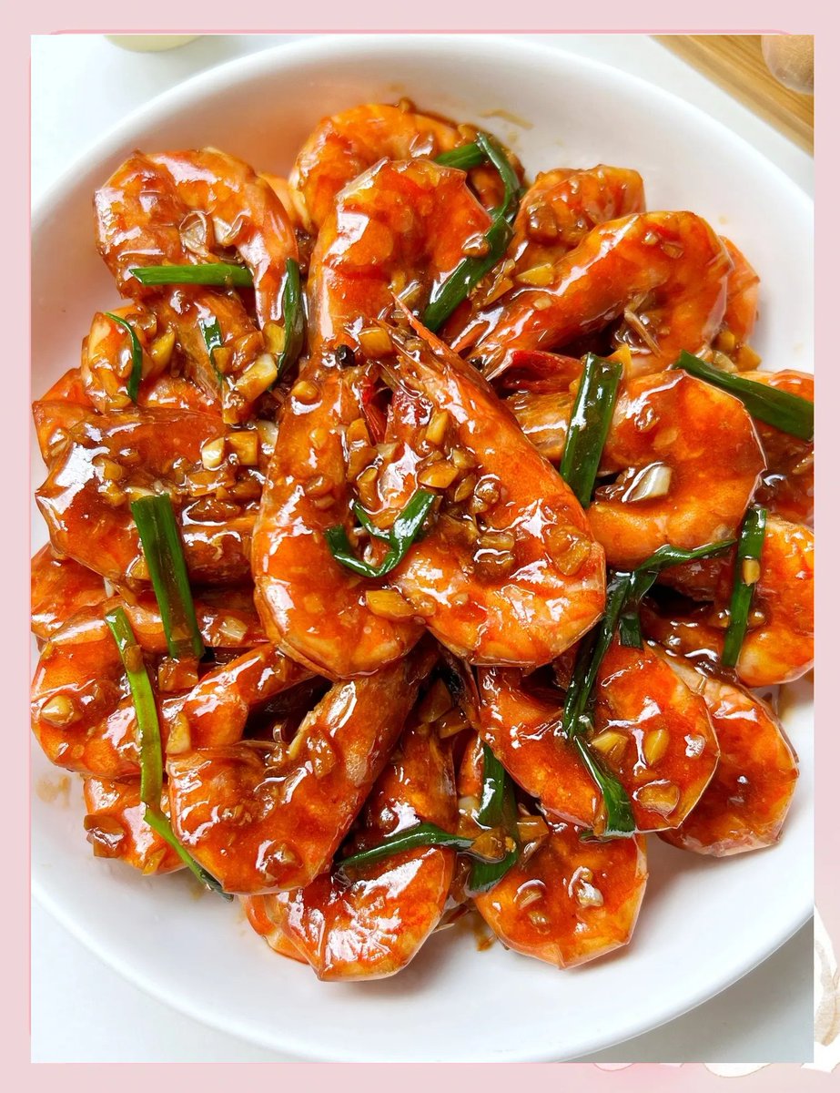 perpinder1's tweet photo. Just whipped up garlic butter honey shrimp in 15 mins—garlicky, sweet, and perfect with a side of steamed rice https://t.co/XECSWzgtxT