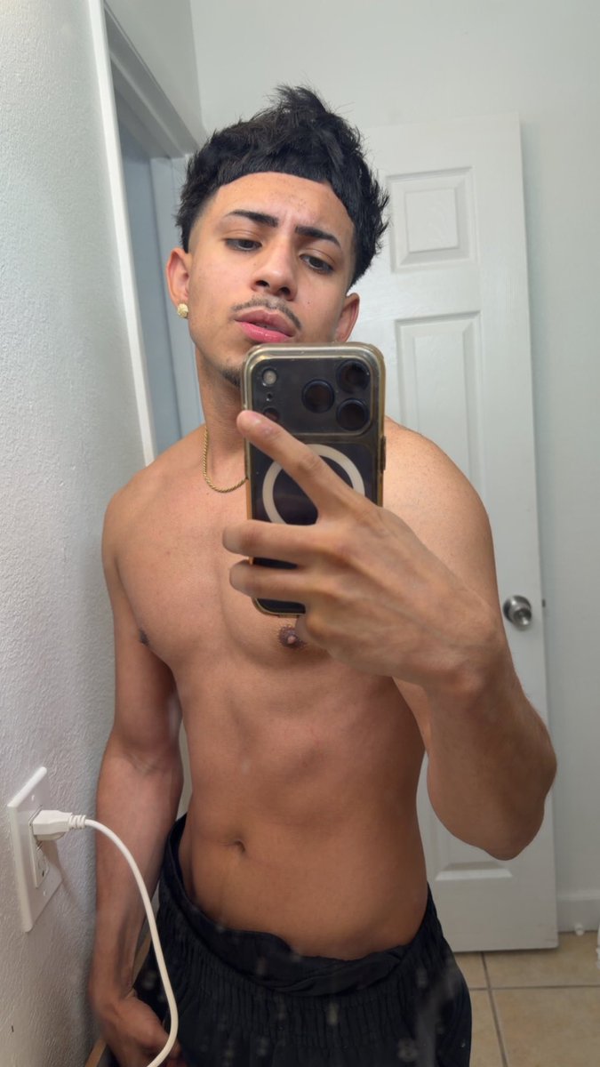 jackrdgx's tweet photo. Who’s up rn? https://t.co/0OFQ71uByc