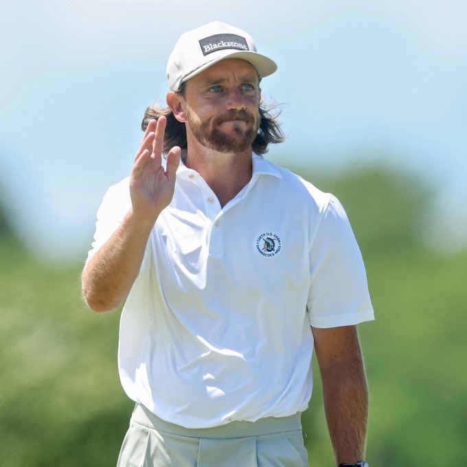 Mbeuhem_100's tweet photo. @GOLF_com Do not think too much https://t.co/w4JBUaHZ0h